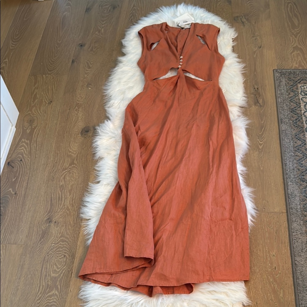 Elegant Rust Sleeveless Dress